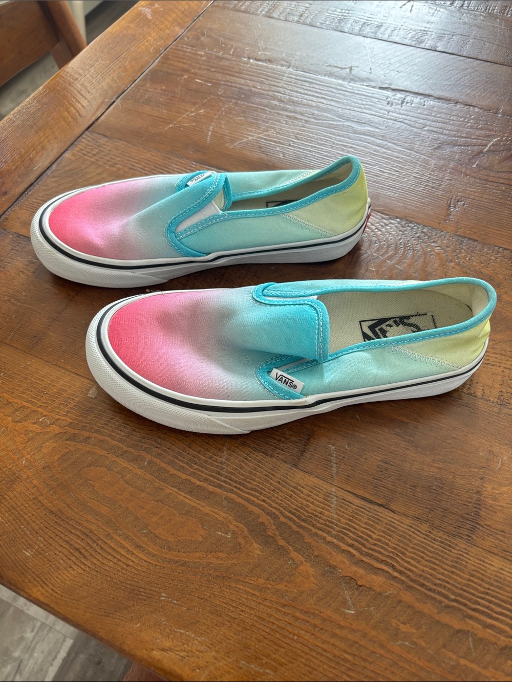Vans women’s Slip-On Sneakers in Teal, Pink and Light Blue Ombre - Picture 3 of 7